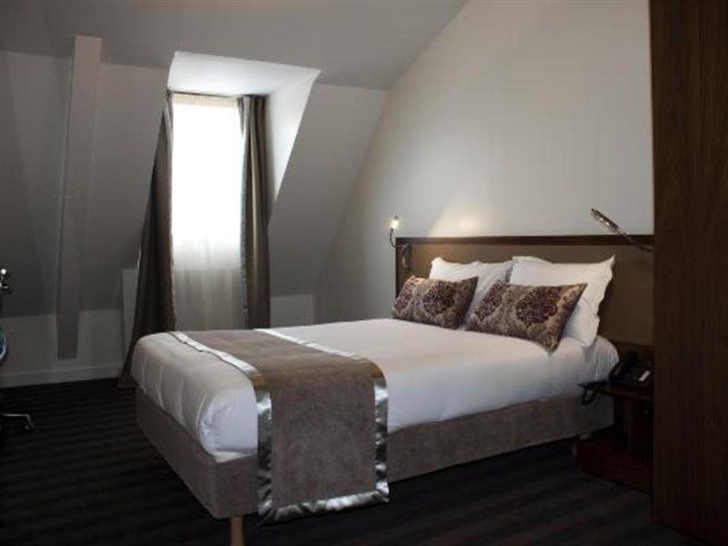 Art Hotel Congres Paris Bilik gambar